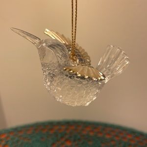 5 Beautiful Hummingbirds Clear & Gold Plastic